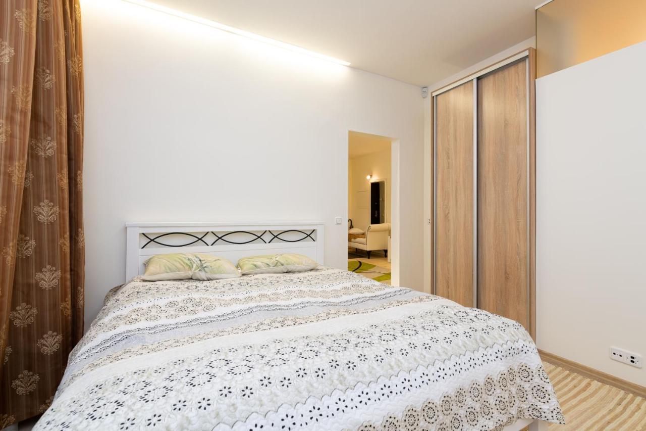 Roosikrantsi 21 Bright Apartamento *
